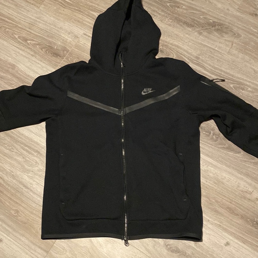 Black Nike tech size Large